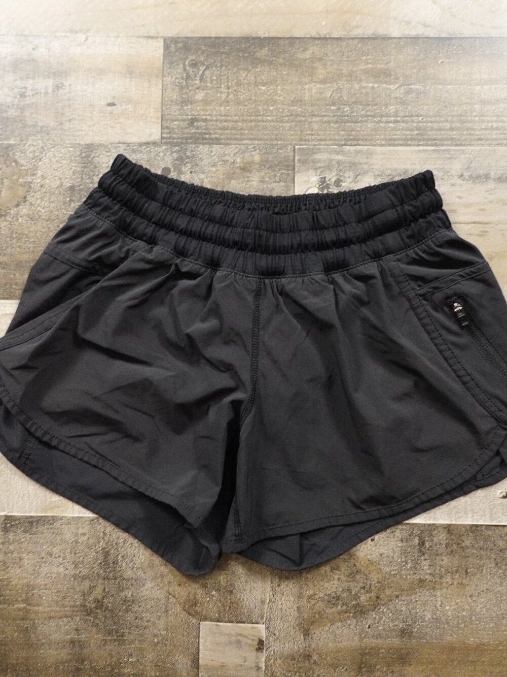 Lululemon Lined Running Shorts Women’s 6 Black 3.5" Inseam Athletic